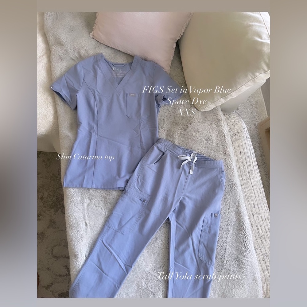 FIGS scrub set in Vapor Blue Space Dye XXS 🤍